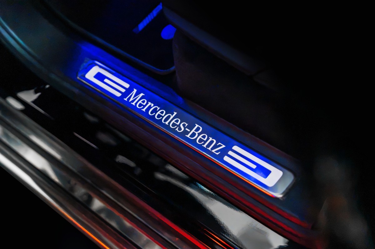 32652